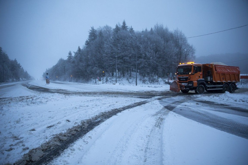 Kış Türkiye'yi sardı! Kent merkezleri beyaza büründü... - Sayfa 19