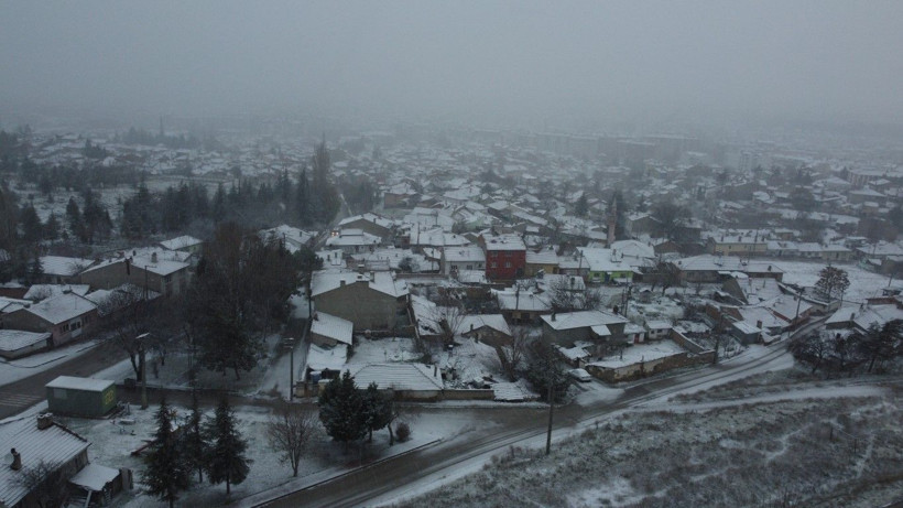 Kış Türkiye'yi sardı! Kent merkezleri beyaza büründü... - Sayfa 8