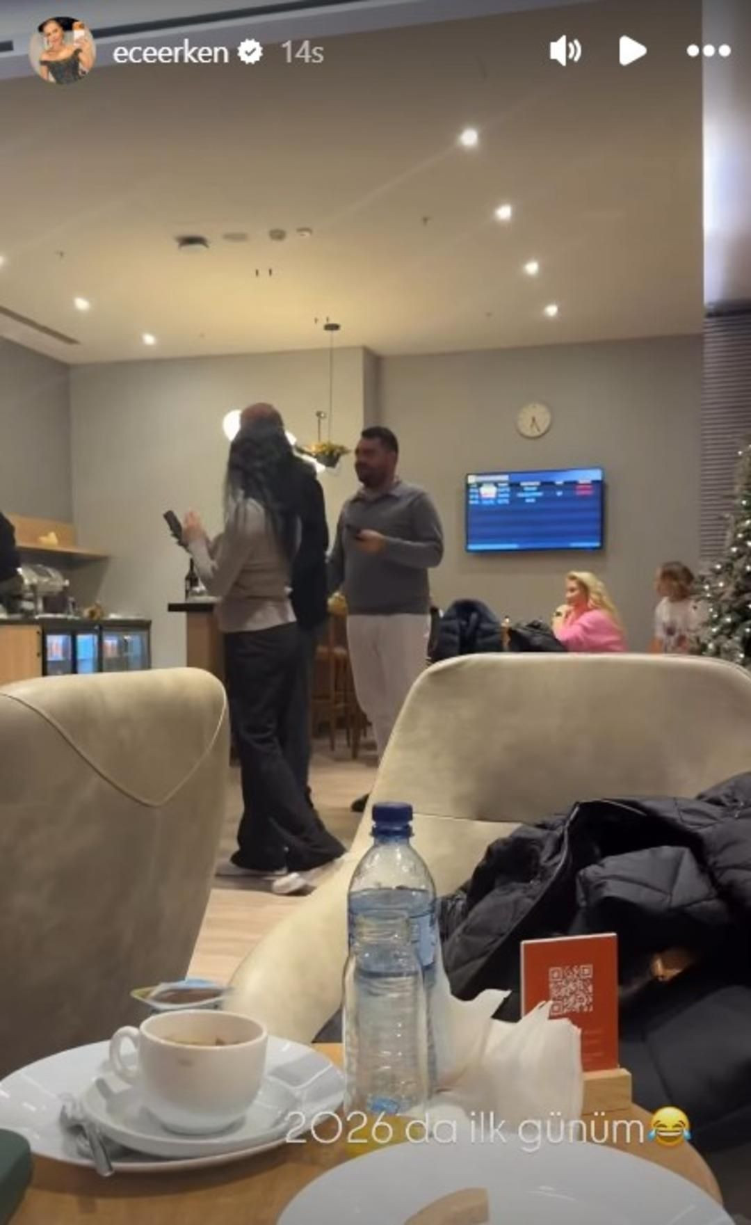 Ünlü isimler havaalanında mahsur kaldı... Uçuşlar iptal edildi! - Sayfa 7