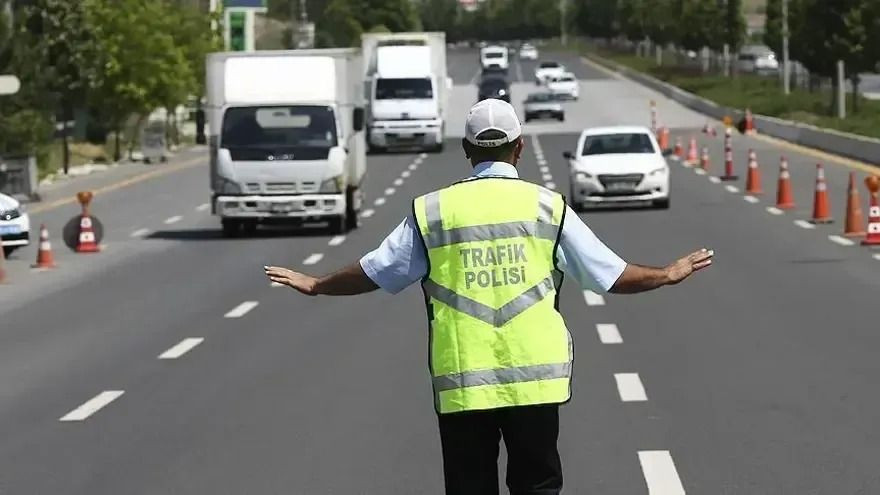 Trafikte bütün cezalar değişiyor! İşte Meclis’in bu haftaki gündemi… - Sayfa 6