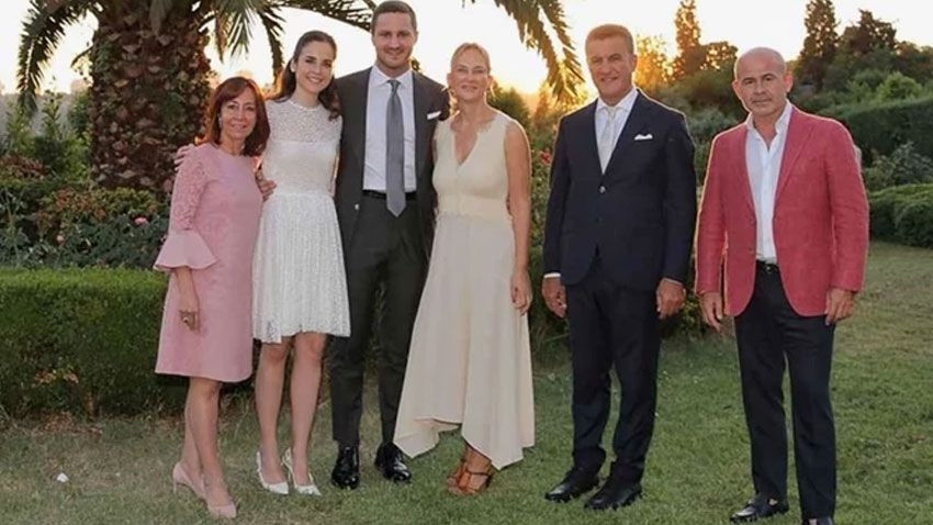 Revna Sarıgül, Ömer Sarıgül'e öfke kustu: "İhanet ve şiddet..." - Sayfa 8