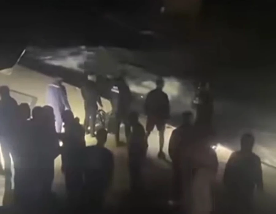 İskelede çalışan işçiler fırtınada denize savruldu! Bir işçiden acı haber geldi - Sayfa 1