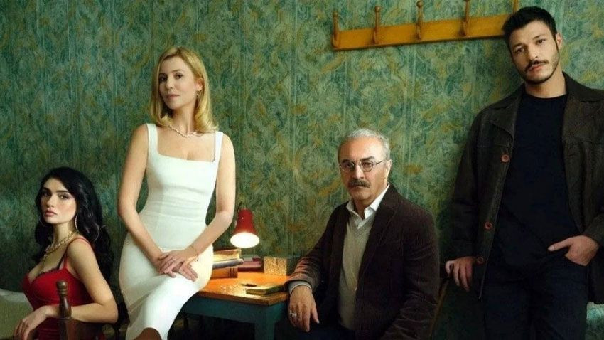 İnci Taneleri’nden İstanbul'u saran afişler: Telefonu arayan kiminle karşılaştı? - Sayfa 1