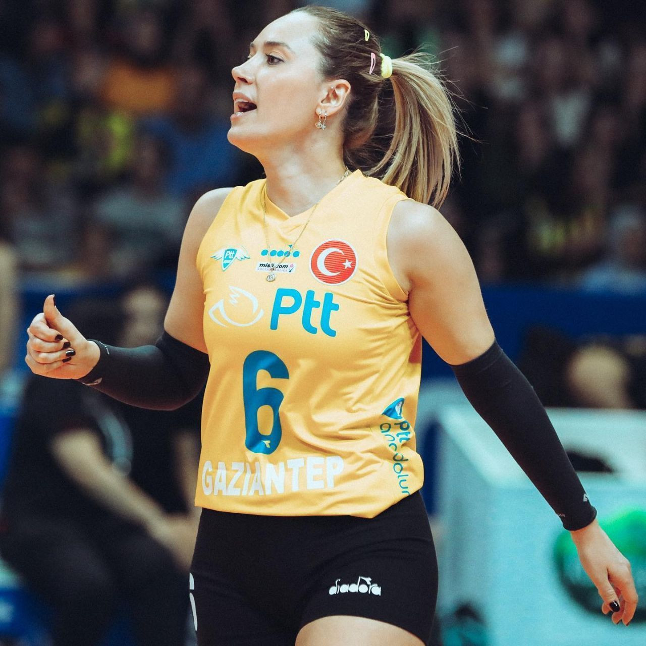 İmamoğlu ile yasak aşk yaşadı mı, özel jete bindi mi? Voleybolcu Derya Çayırgan sessizliğini bozdu - Sayfa 8