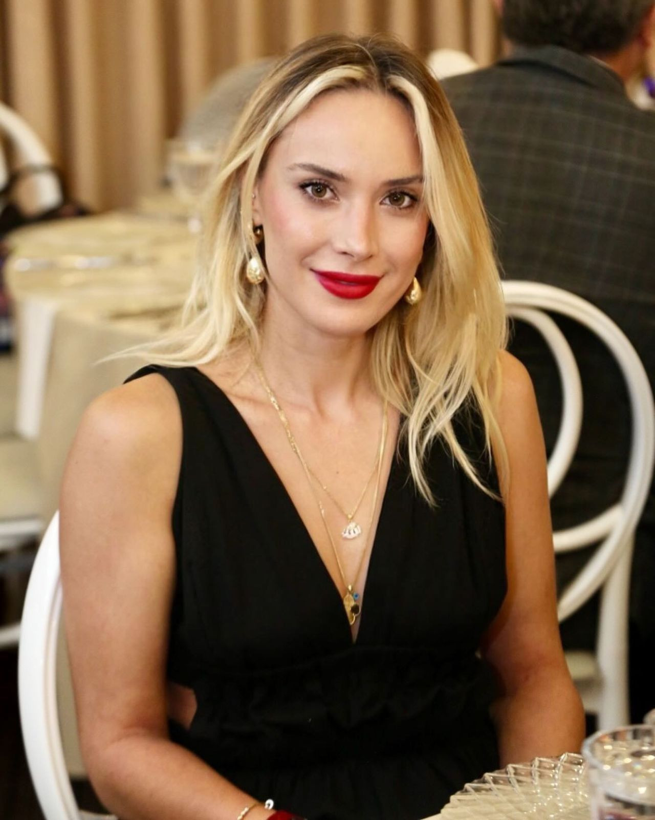 İmamoğlu ile yasak aşk yaşadı mı, özel jete bindi mi? Voleybolcu Derya Çayırgan sessizliğini bozdu - Sayfa 13