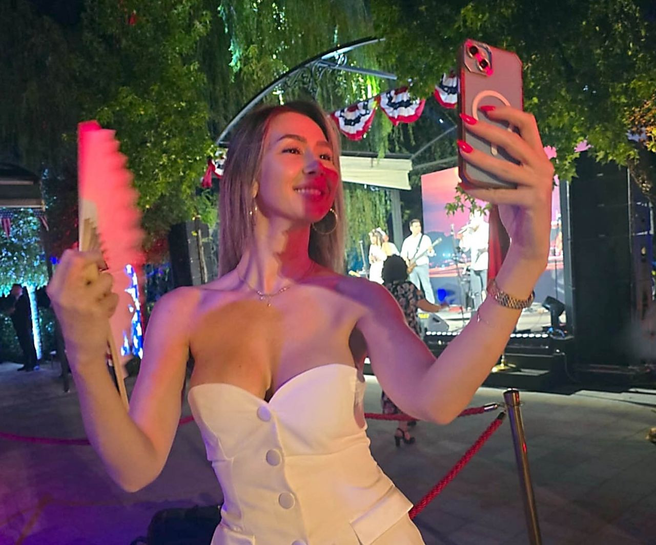 Balkan ülkesini sarsan 'seks kasedi' skandalı! Gizli görüntüler sonrası istifalar geldi - Sayfa 4