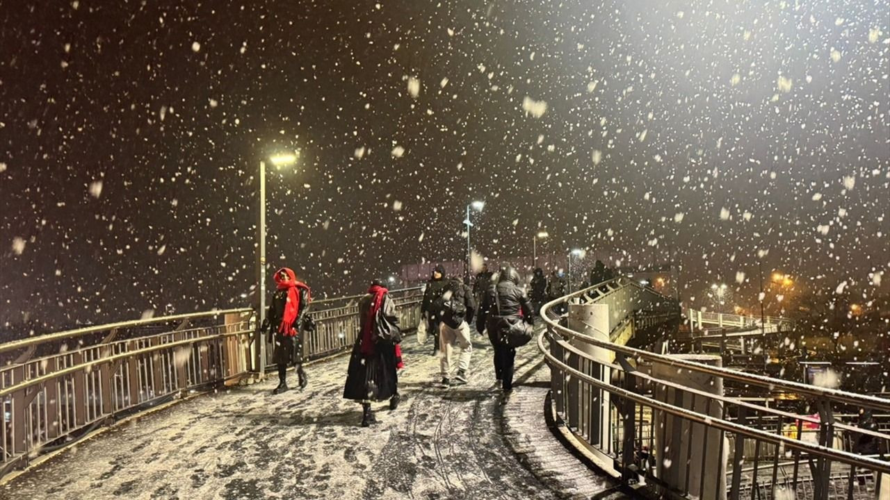 İstanbul'un o ilçeleri için kar alarmı verildi: AKOM kar yağışı için tarihi verdi! - Sayfa 4