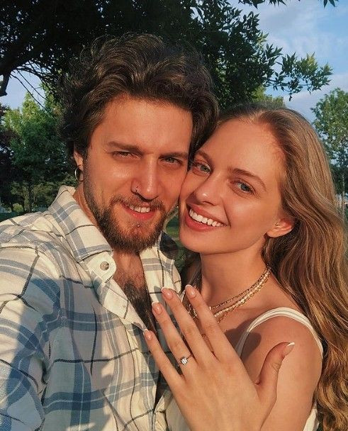 Saba Tümer'in Ufuk Beydemir'e yorumu programın önüne geçti! O anlar sosyal medyada viral oldu - Sayfa 1