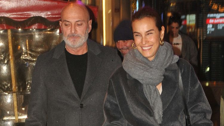 27 yıllık evliliğini bitirmişti: Arzum Onan aşka geldi! Romantik karesi dikkat çekti.. - Sayfa 6