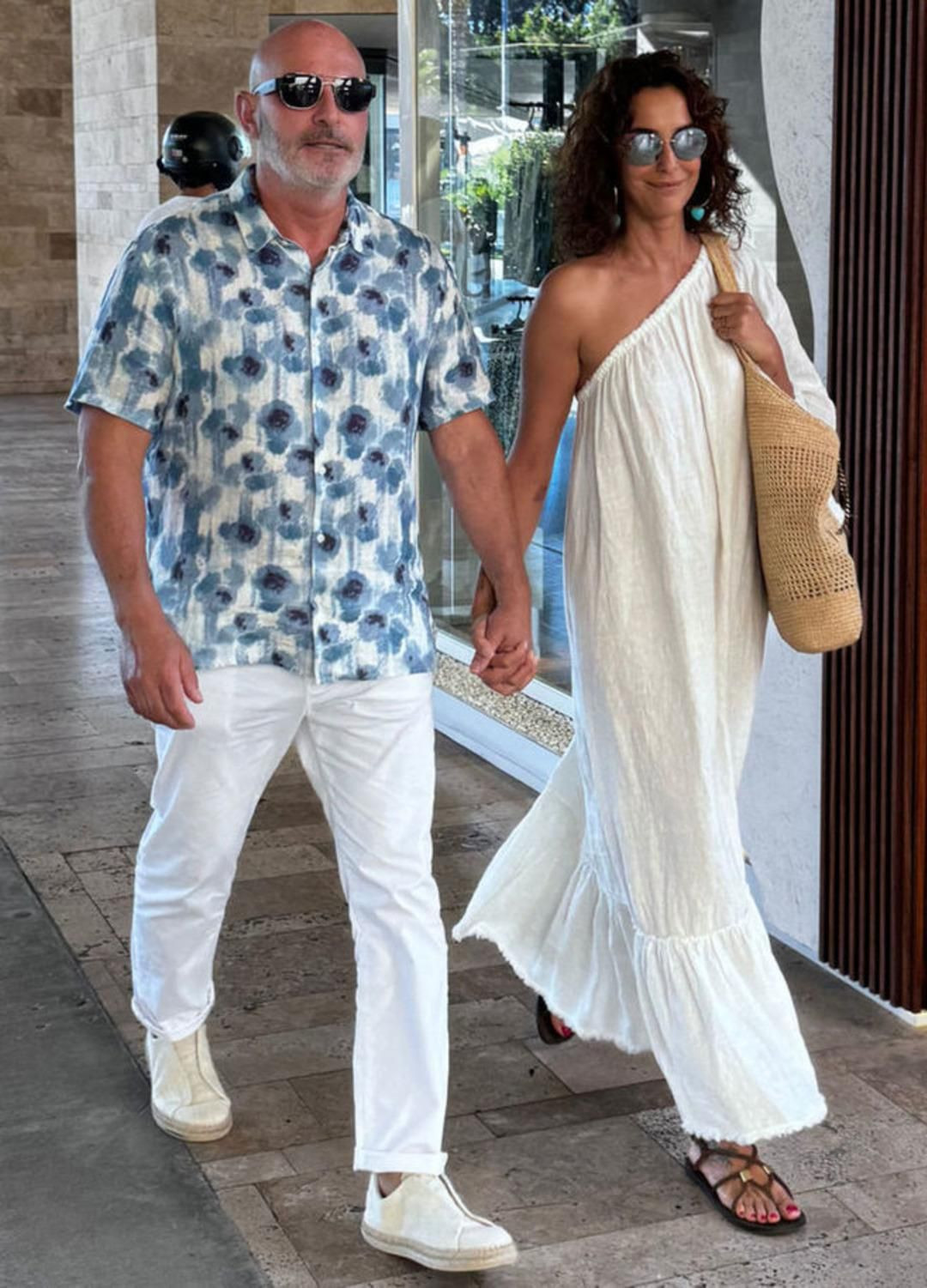 27 yıllık evliliğini bitirmişti: Arzum Onan aşka geldi! Romantik karesi dikkat çekti.. - Sayfa 4