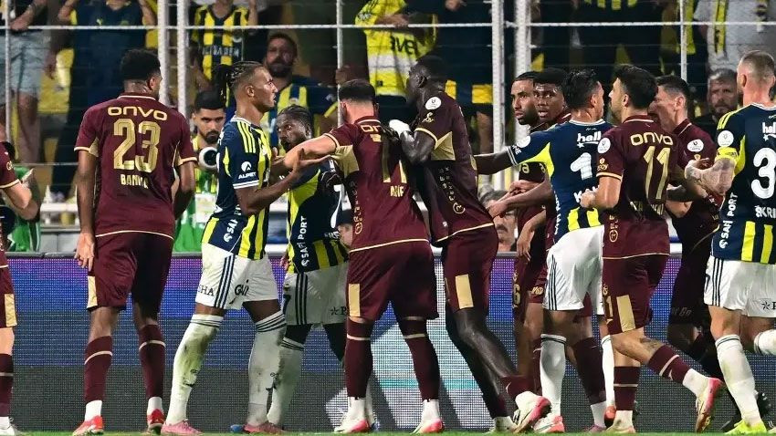 Trabzonspor-Fenerbahçe maçı öncesi flaş karar! Fenerbahçe taraftarına kötü haber - Sayfa 2
