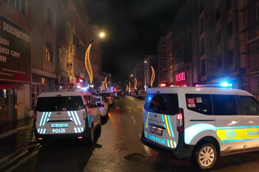 Kan gölüne dönen dairede 3 ceset! Tüyler ürperten olayda sır perdesi aralandı - Sayfa 2