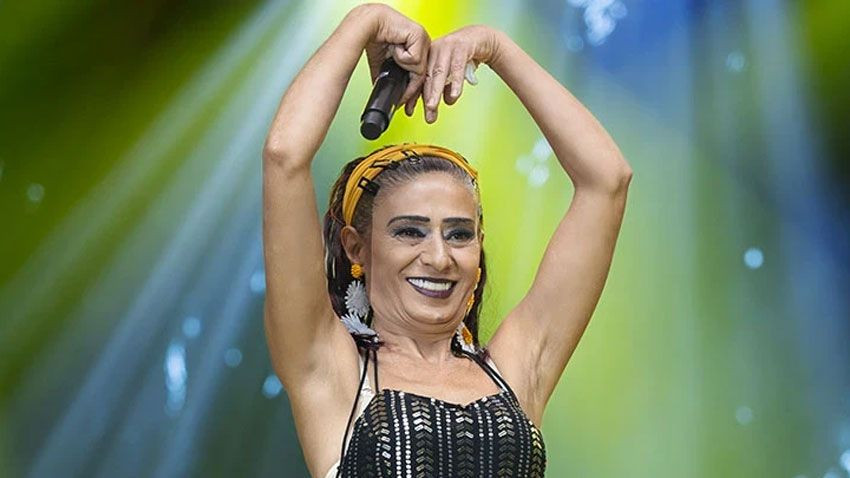 Ünlü şarkıcı Yıldız Tilbe rahatsızlandı! Hastane çıkışı görüntülendi - Sayfa 4