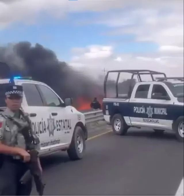 İşte cehenneme dönene Meksika'dan ilk görüntüler! Yol kenarı cesetlerle dolu... - Sayfa 10