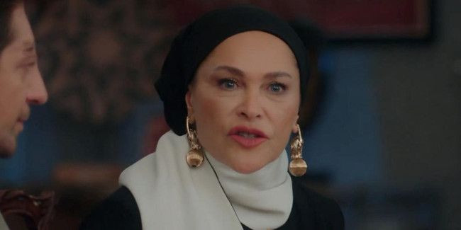 Domuz eti sahnesi pahalıya patladı! Darbe üstüne darbe - Sayfa 5