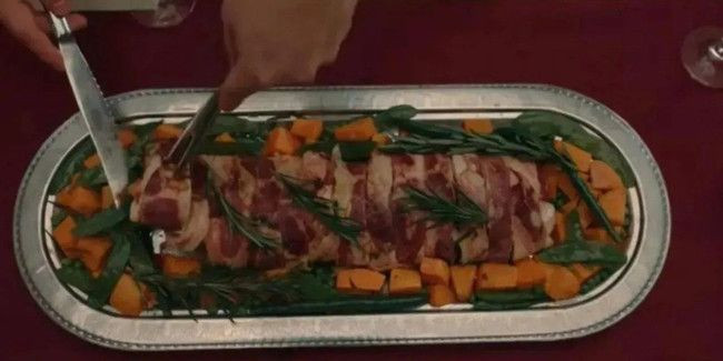 Domuz eti sahnesi pahalıya patladı! Darbe üstüne darbe - Sayfa 9