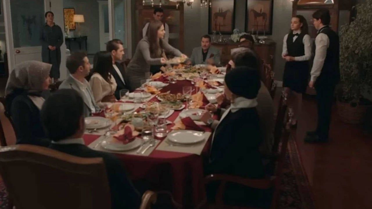 Domuz eti sahnesi pahalıya patladı! Darbe üstüne darbe - Sayfa 2