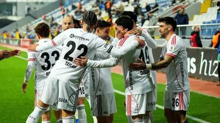Galatasaray ve Fenerbahçe puan kaybetti: Yapay zeka Süper Lig şampiyonunu resmen belirledi! - Sayfa 9