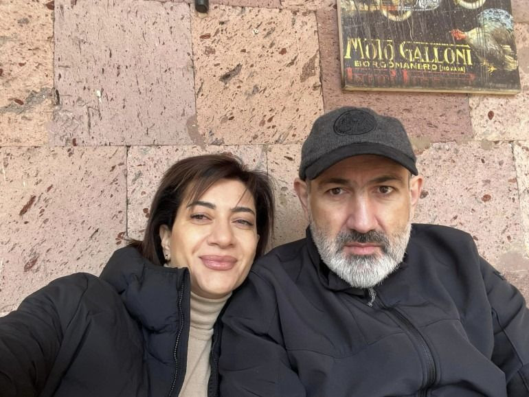 Paşinyan'a 30 yıllık sevgilisinden büyük şok! Tası tarağı toplayıp sarayı terk etti - Sayfa 1