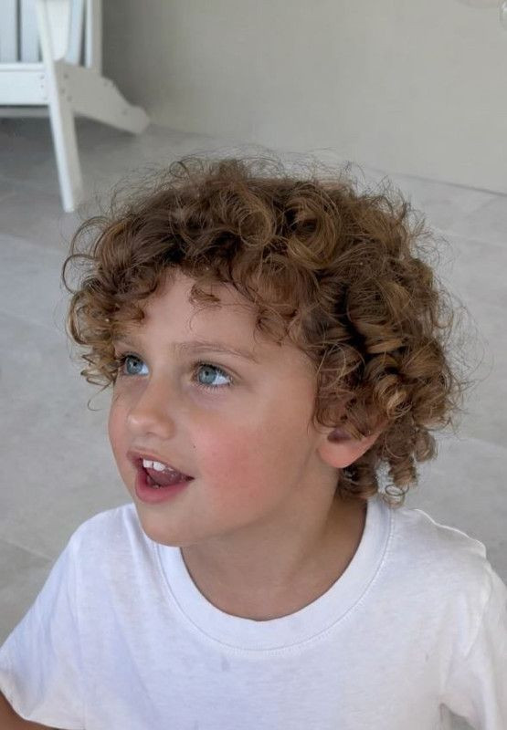 Adriana Lima'nın oğlu Cyan son haliyle sosyal medyayı salladı! Adeta annesinin kopyası… - Sayfa 9