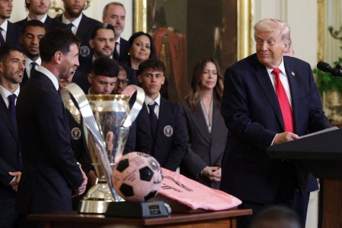 Trump savaşın ortasında Lionel Messi'yi ağırladı: Dünyaca ünlü isimle karşılaştırdı! - Sayfa 8
