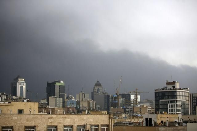 Tahran karanlığa gömüldü! İsrail saldırısı sonrası gökten kül yağdı - Sayfa 9