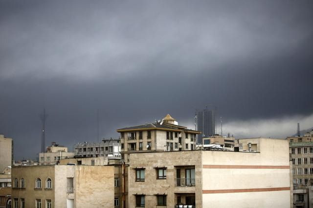 Tahran karanlığa gömüldü! İsrail saldırısı sonrası gökten kül yağdı - Sayfa 5