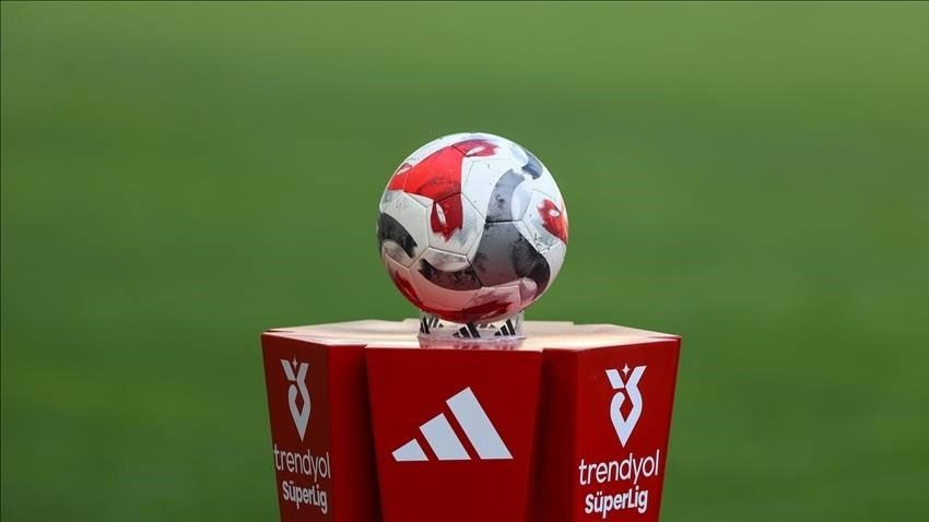 Süper Lig'de 22 yıl sonra bir ilk! TFF açıkladı: O maça kadın hakem atandı - Sayfa 3