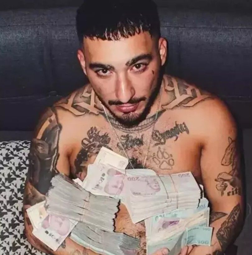 'Kadir Gecesi' paylaşımı tepki çekmişti: Rapçi Uzi'den eleştirilere çok sert yanıt! - Sayfa 2