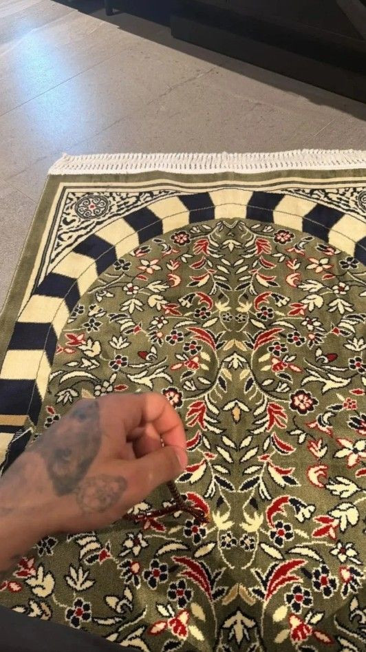 'Kadir Gecesi' paylaşımı tepki çekmişti: Rapçi Uzi'den eleştirilere çok sert yanıt! - Sayfa 6