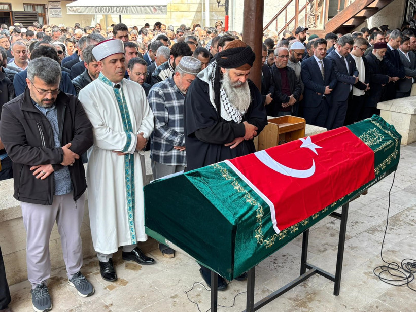 Öğretmen ve öğrencilere en acı veda... Gözyaşları sel oldu... - Sayfa 6