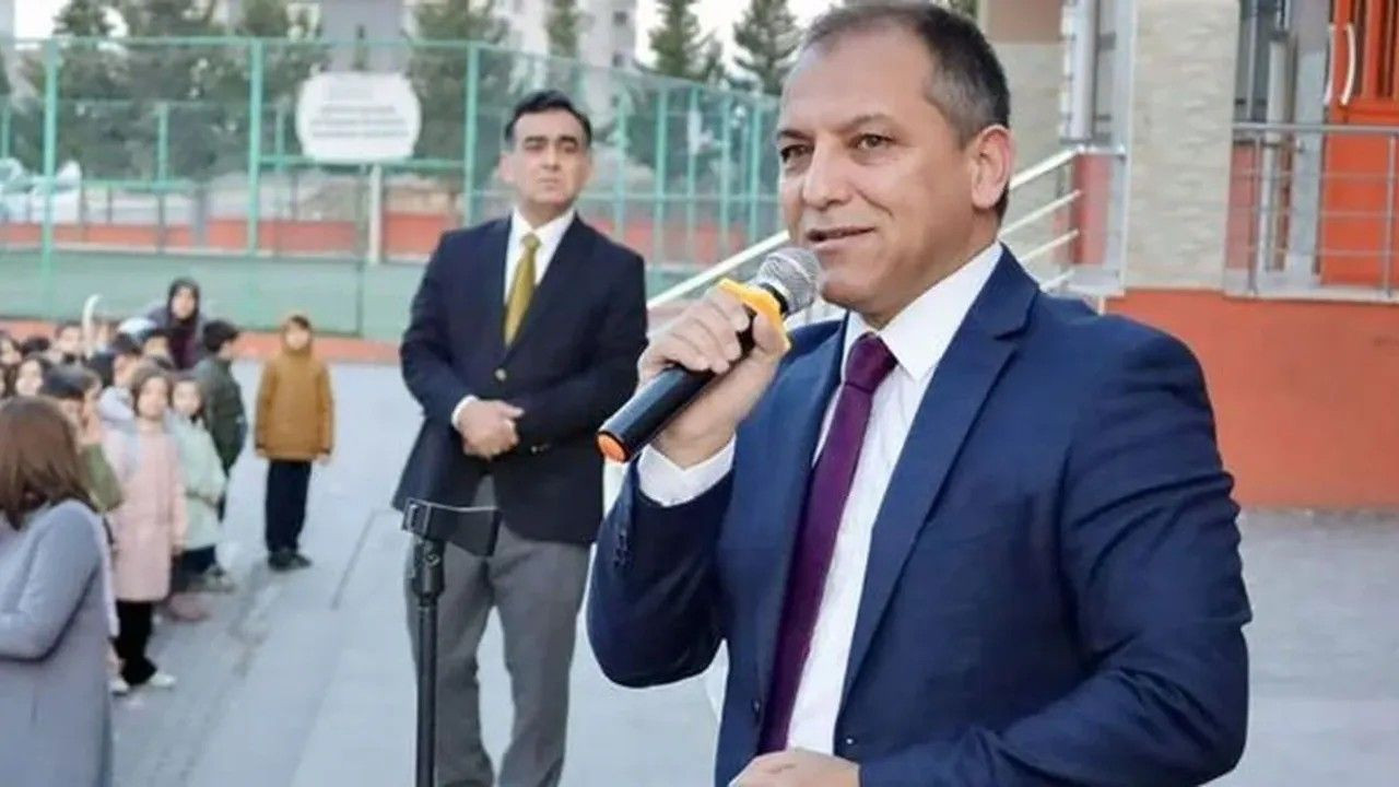 İl Milli Eğitim Müdürü’nün yazışmaları ifşa oldu! Kadın öğretmene skandal mesajlar... - Sayfa 5