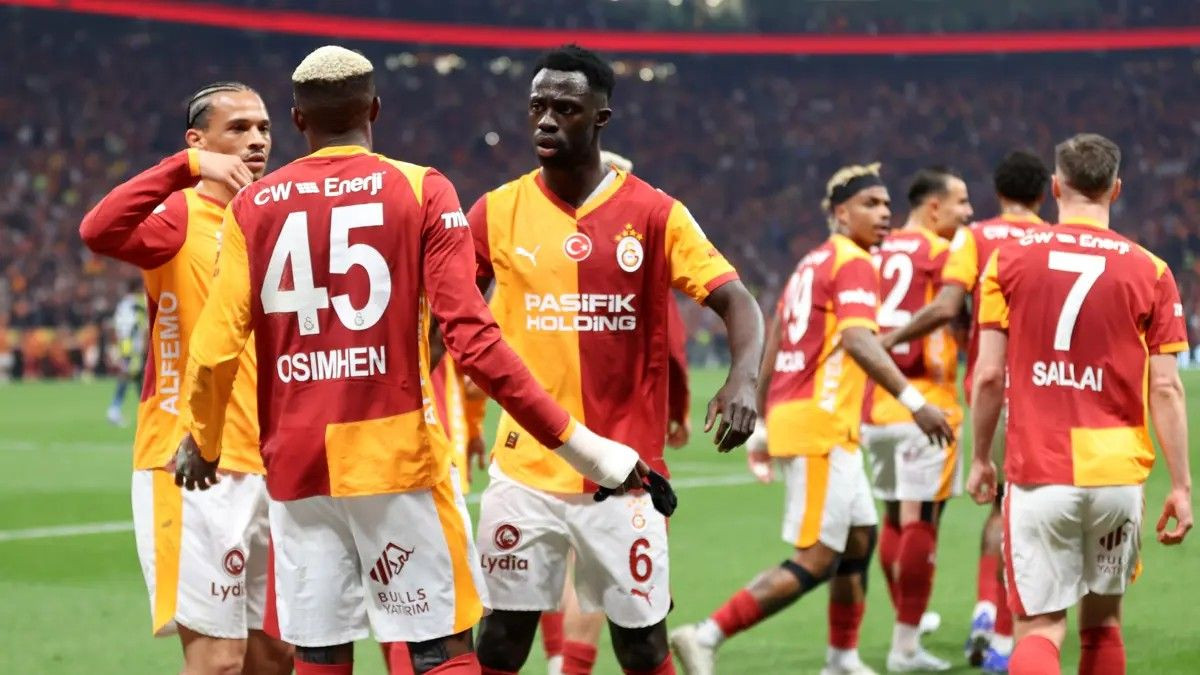 Aslan şampiyonluk kapısını araladı... Galatasaray’dan Fenerbahçe’ye ağır darbe! - Sayfa 1