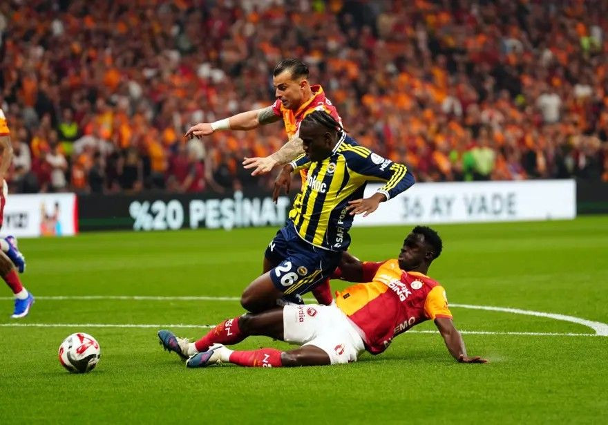 Aslan şampiyonluk kapısını araladı... Galatasaray’dan Fenerbahçe’ye ağır darbe! - Sayfa 12