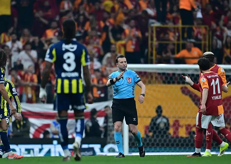 Aslan şampiyonluk kapısını araladı... Galatasaray’dan Fenerbahçe’ye ağır darbe! - Sayfa 10