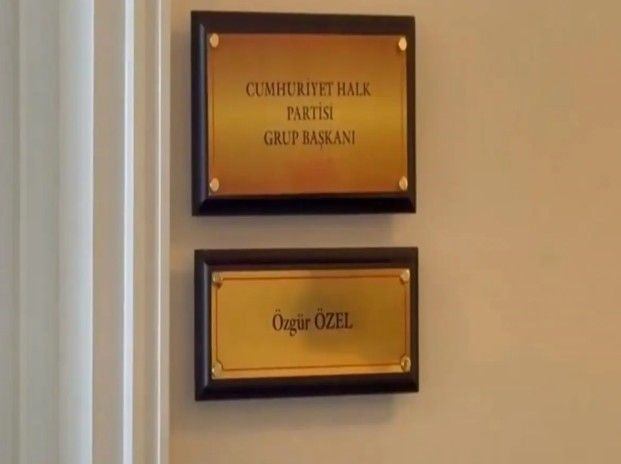 Kılıçdaoğlu'nun fotoğrafı genel merkeze asıldı: Dikkat çeken Özgür Özel detayı! - Sayfa 5