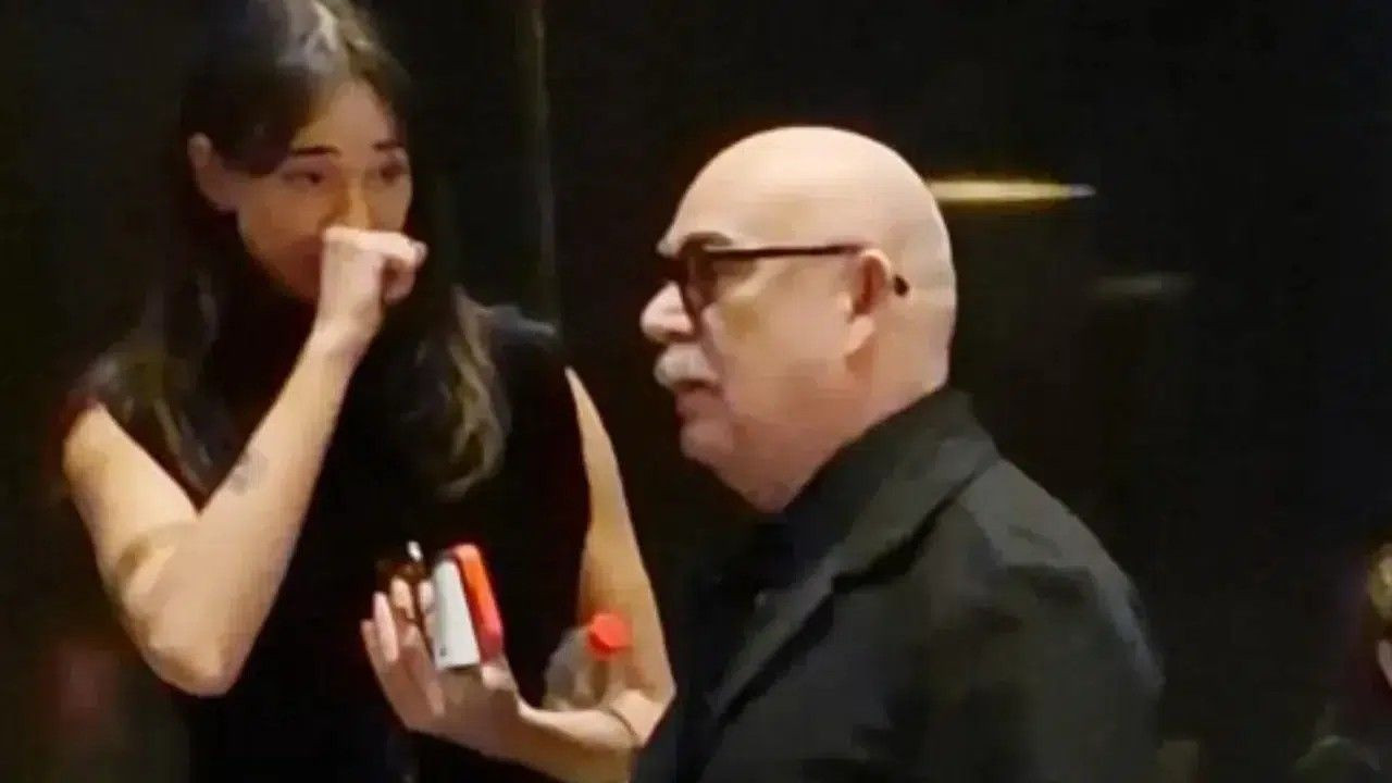 Usta oyuncu genç aşkını Ahmet Özer ile böyle tanıştırdı! 12 yıllık evliliğini bitirmişti... - Sayfa 1