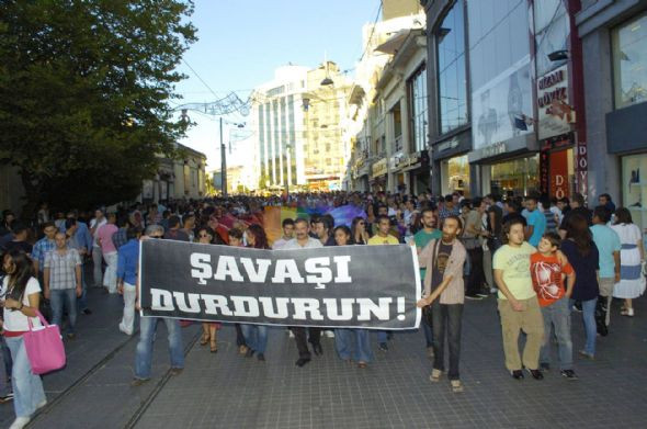 EŞCİNSELLER "BARIŞ" İÇİN YÜRÜDÜ! - Sayfa 7