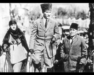 ATATÜRK'ÜN YAYINLANMAMIŞ FOTOĞRAFLARI - Sayfa 11