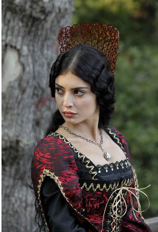 HÜRREM'İN YENİ RAKİBİ ISABELLA FORTUNA! - Sayfa 3