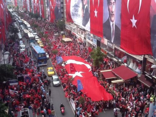 19  MAYIS'IN EN ÇOK KONUŞULAN FOTOĞRAFI! - Sayfa 8