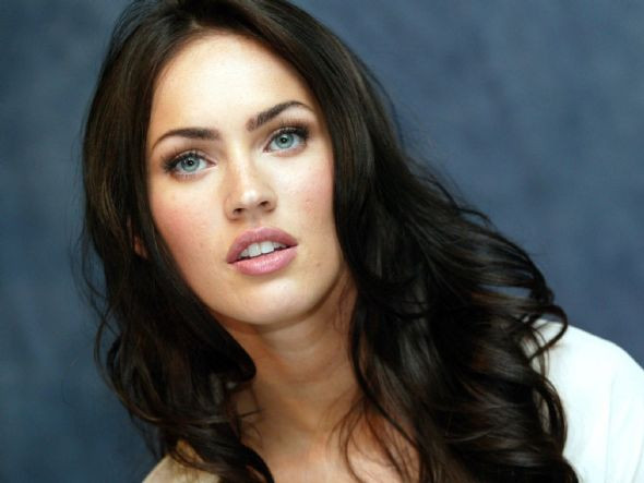 MEGAN FOX'UN FOTOĞRAFLARI İÇİN TIKLAYIN - Sayfa 2