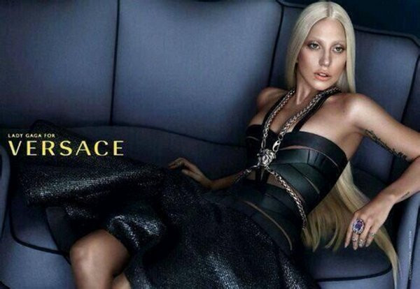 Lady Gaga Versace için soyundu! - Sayfa 5