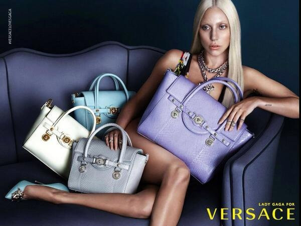 Lady Gaga Versace için soyundu! - Sayfa 6