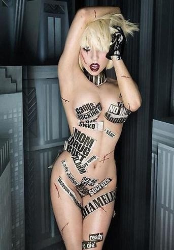 Lady Gaga Versace için soyundu! - Sayfa 20