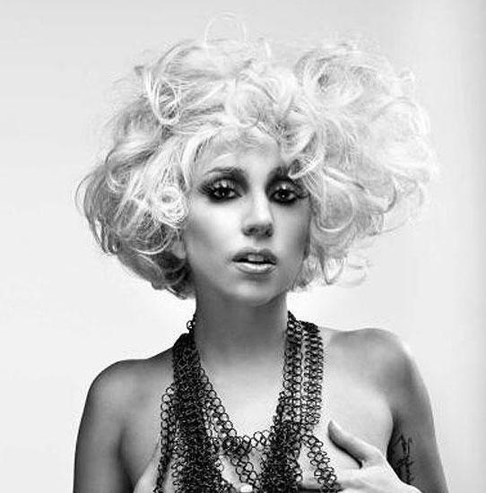 Lady Gaga Versace için soyundu! - Sayfa 25