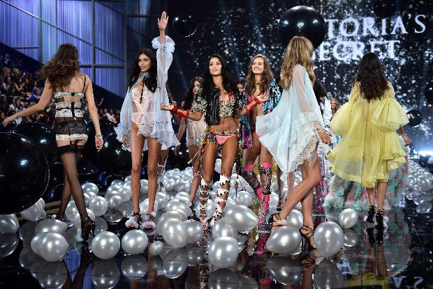 Victoria's Secret melekleri büyüledi! - Sayfa 14