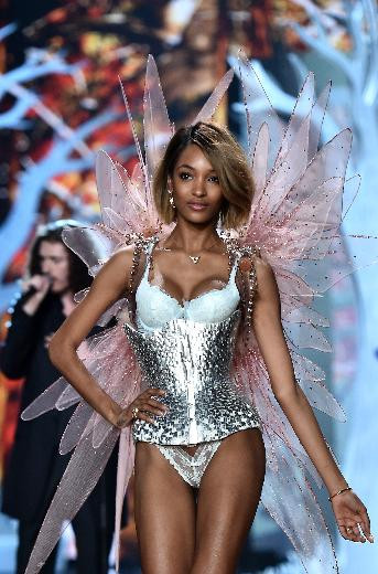 Victoria's Secret melekleri büyüledi! - Sayfa 56