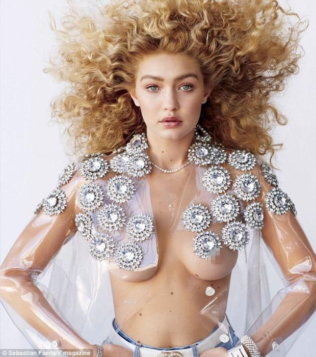 Gigi Hadid yine üstsüz! - Sayfa 7