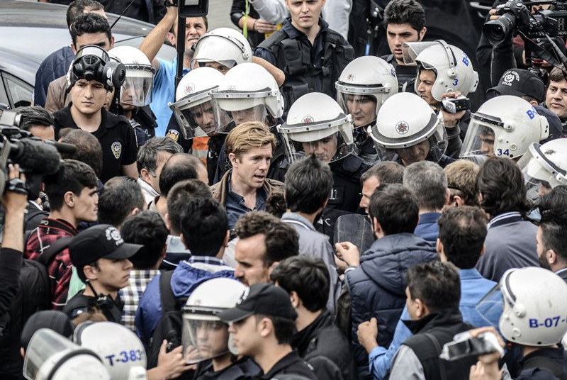 Yabancı ajanslar Gezi'yi bu karelerle duyurdu! - Sayfa 18